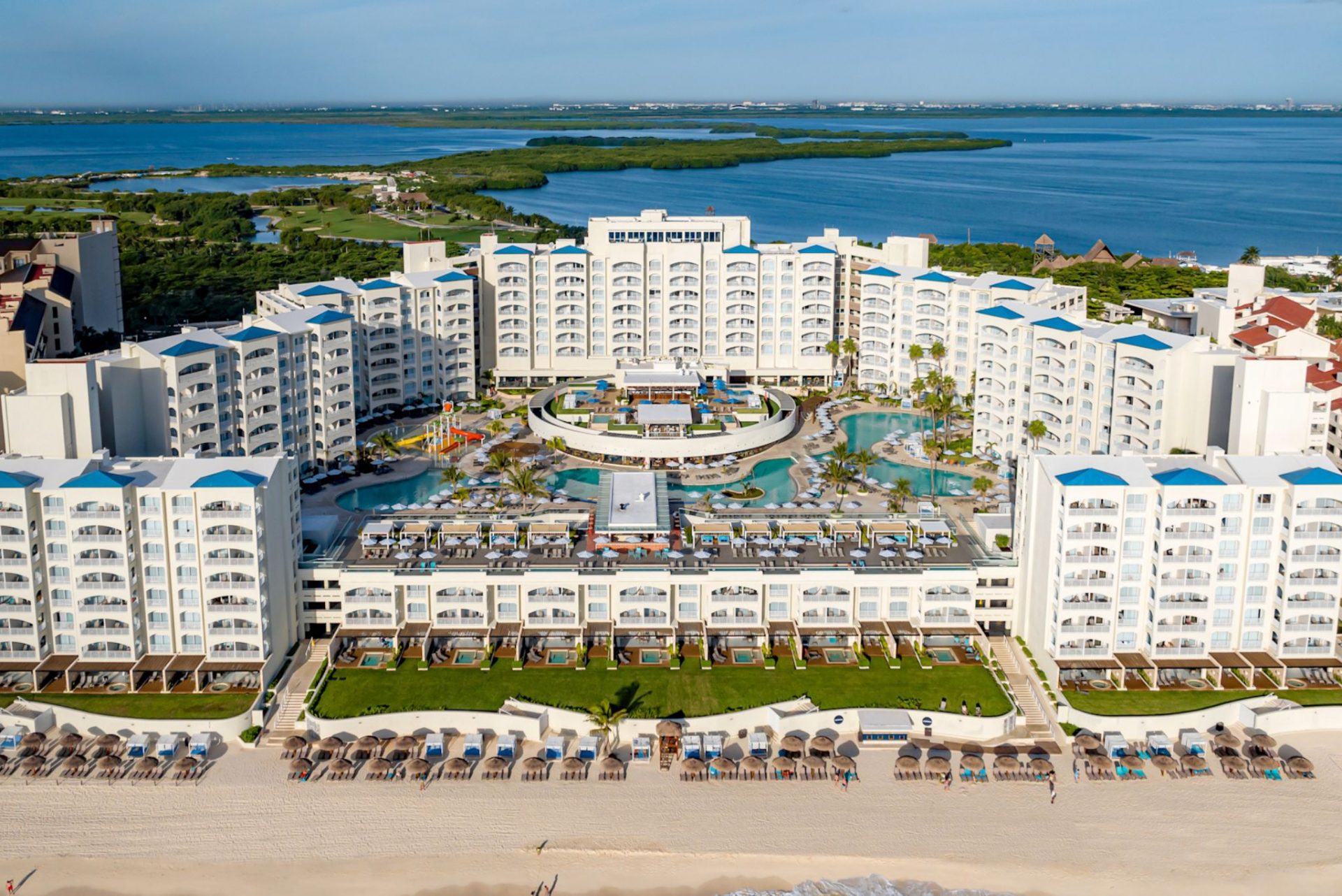 Hilton Cancún Mar Caribe All-Inclusive Resort
