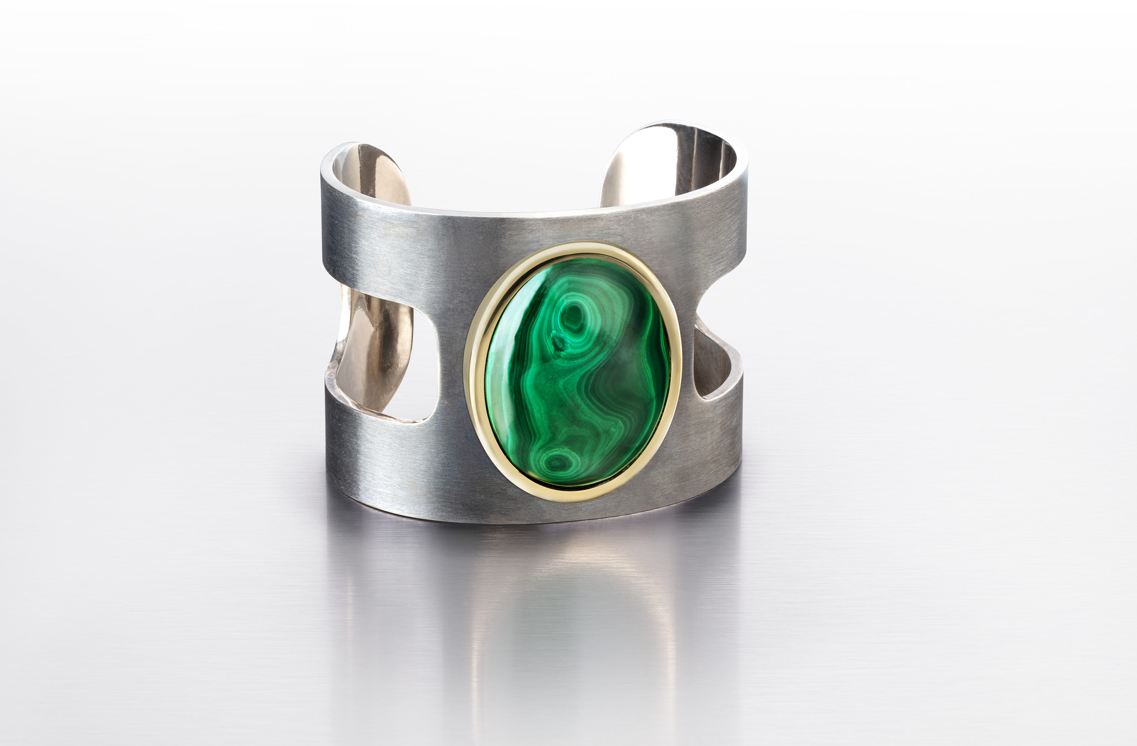 Parisian Maison EARTH BLUSH Enters the World Luxury Chamber of Commerce